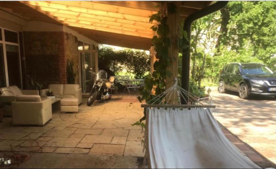 2 Story Free Parking Included Appartement